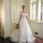 French-style off-the-shoulder wedding dress--(Custom-made item; non-returnable/non-exchangeable)