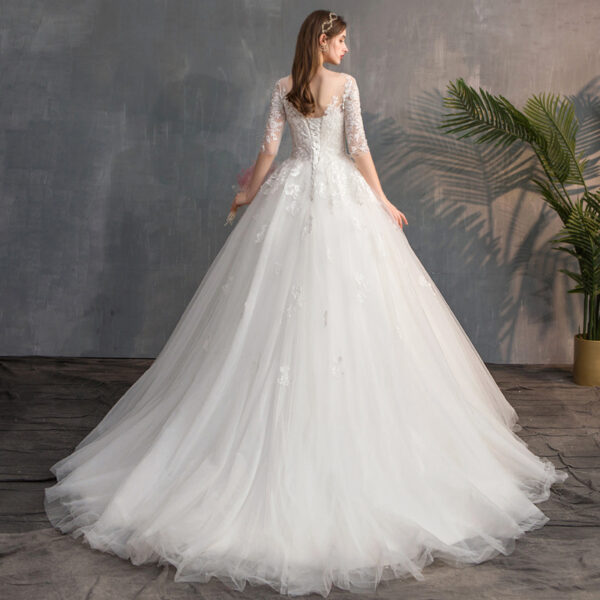 Light and airy wedding dress--Can be customized according to dimensions.