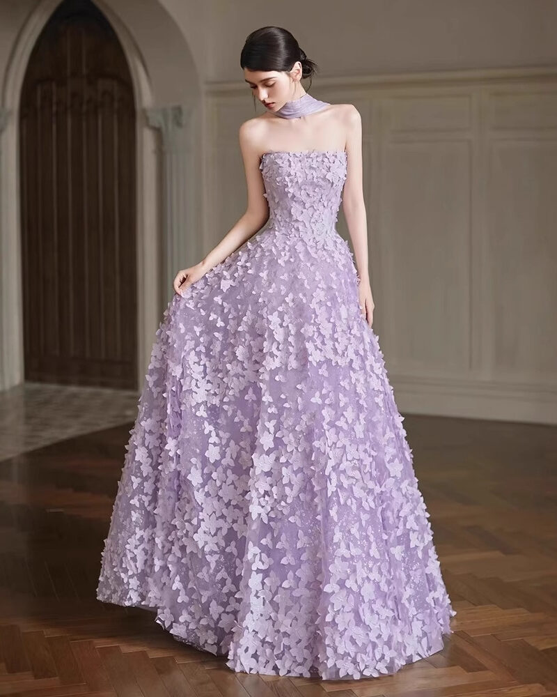 High-end strapless evening gown (Custom-made item; non-returnable/non-exchangeable)