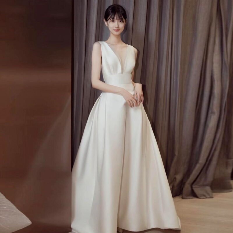 French-style vintage satin wedding dress