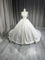 Wedding dresses and bridal gowns