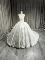 Wedding dresses and bridal gowns