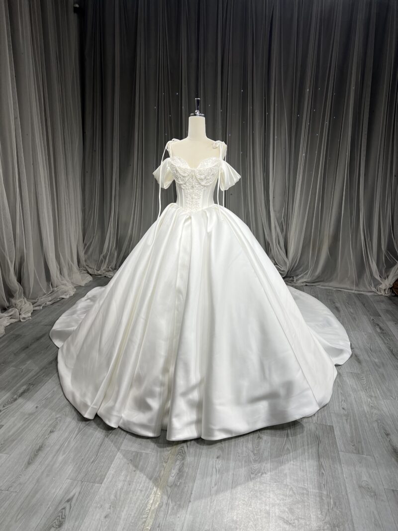 Wedding dresses and bridal gowns