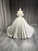 Wedding dresses and bridal gowns