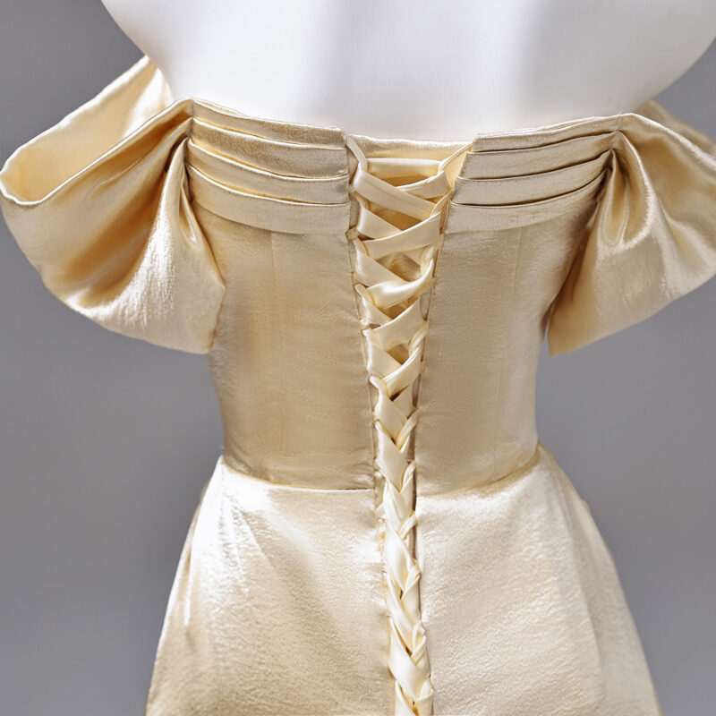 Satin fabric with a simple, elegant design. Formal Dress