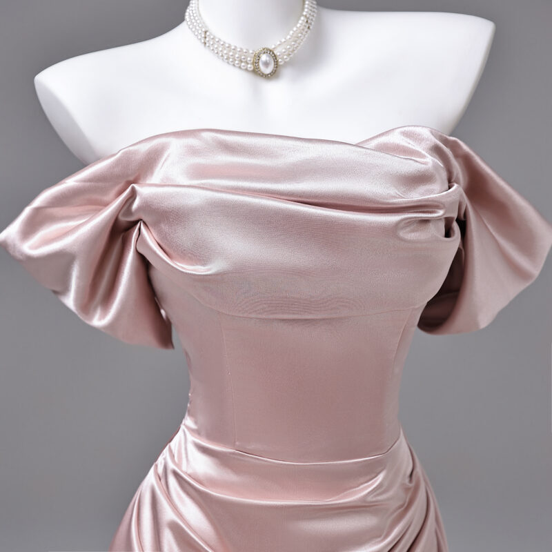 Satin fabric with a simple, elegant design. Formal Dress