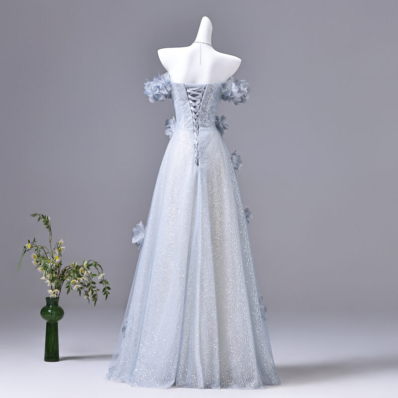 3D floral design; lightweight tulle fabric; suitable for evening parties and graduation galas.Evening Dress