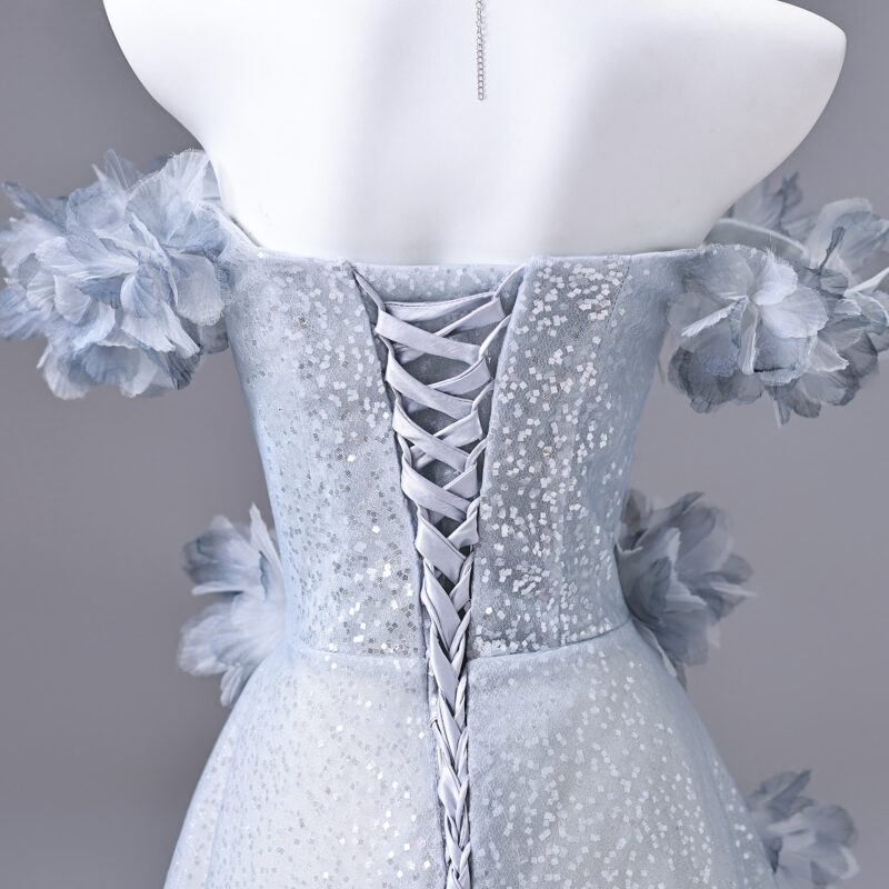 3D floral design; lightweight tulle fabric; suitable for evening parties and graduation galas.Evening Dress