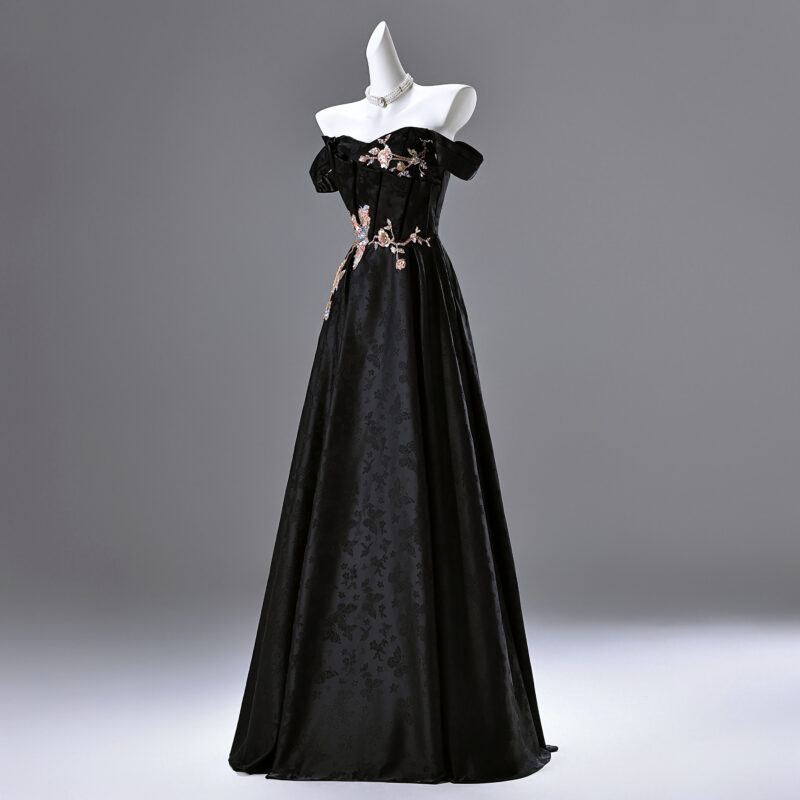 High-end embroidered formal gown