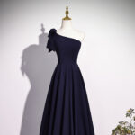 Simple one-shoulder gown—perfect for evening parties and gatherings.