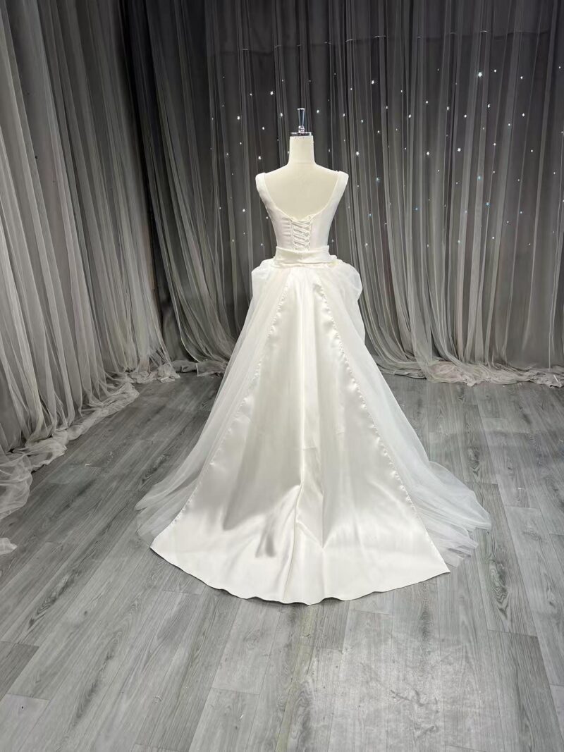 Wedding dresses and bridal gowns
