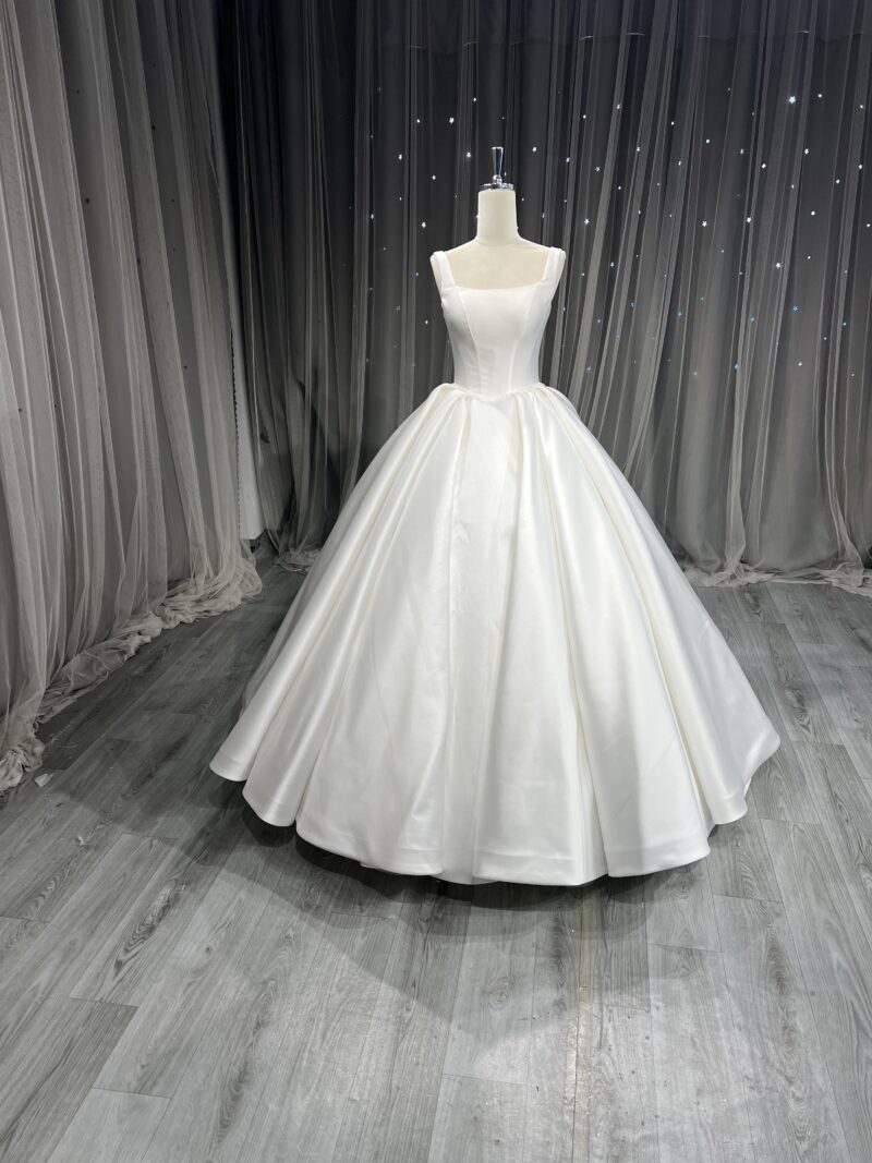 Wedding dresses and bridal gowns