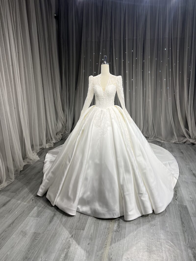 Wedding dresses and bridal gowns