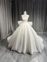 Wedding dresses and bridal gowns