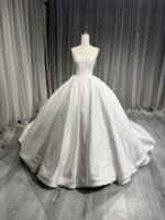 Wedding dresses and bridal gowns