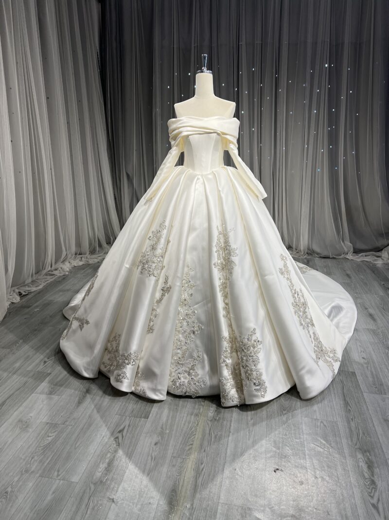 Wedding dresses and bridal gowns