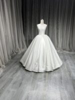 Wedding dresses and bridal gowns