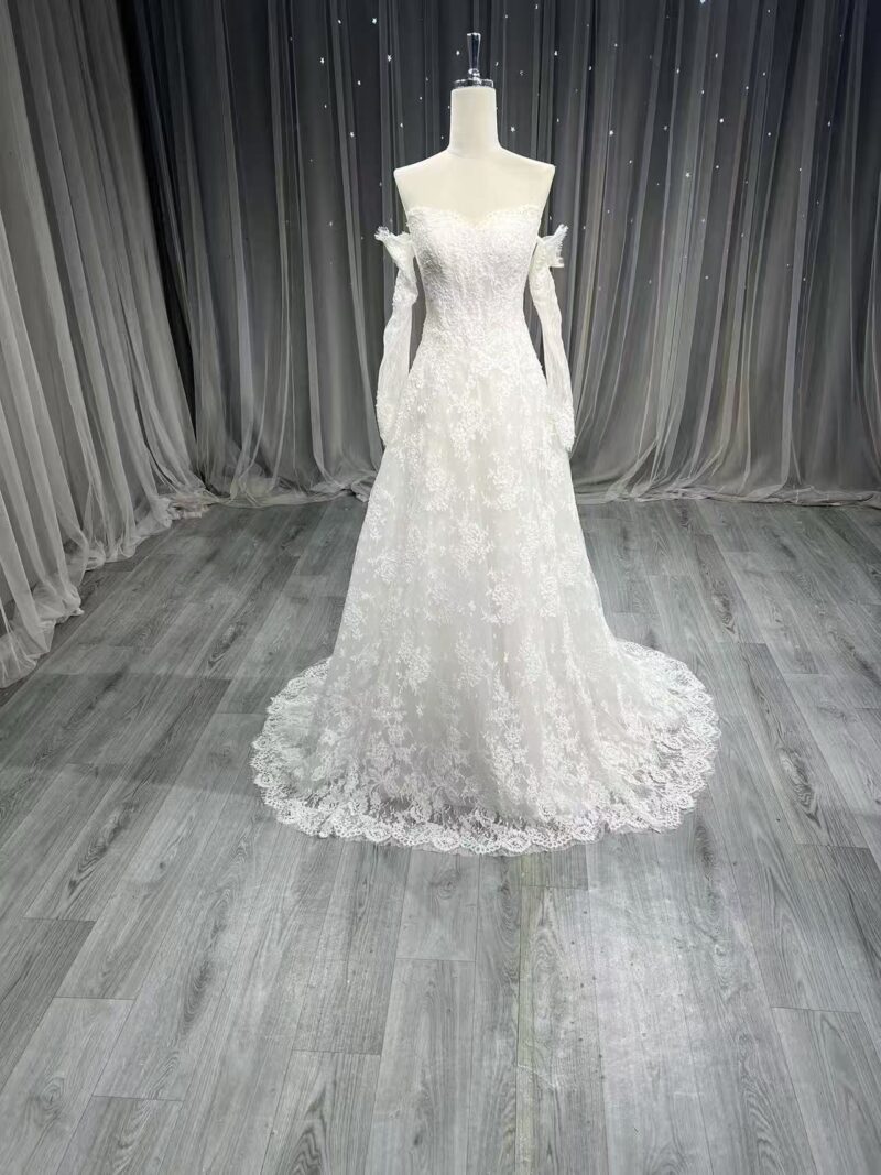 Fitted mermaid wedding dress
