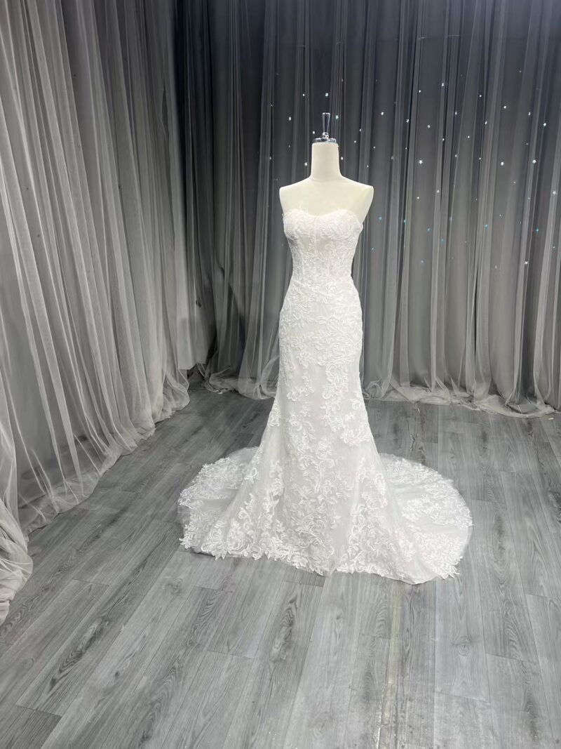 Fitted mermaid wedding dress