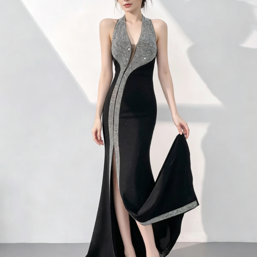 Shimmering Heavy-Industry Black Gown