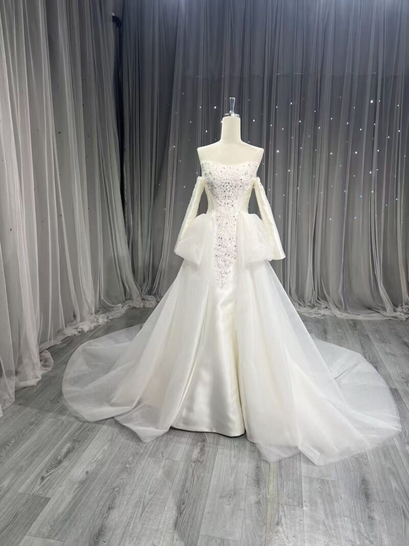Fitted mermaid wedding dress