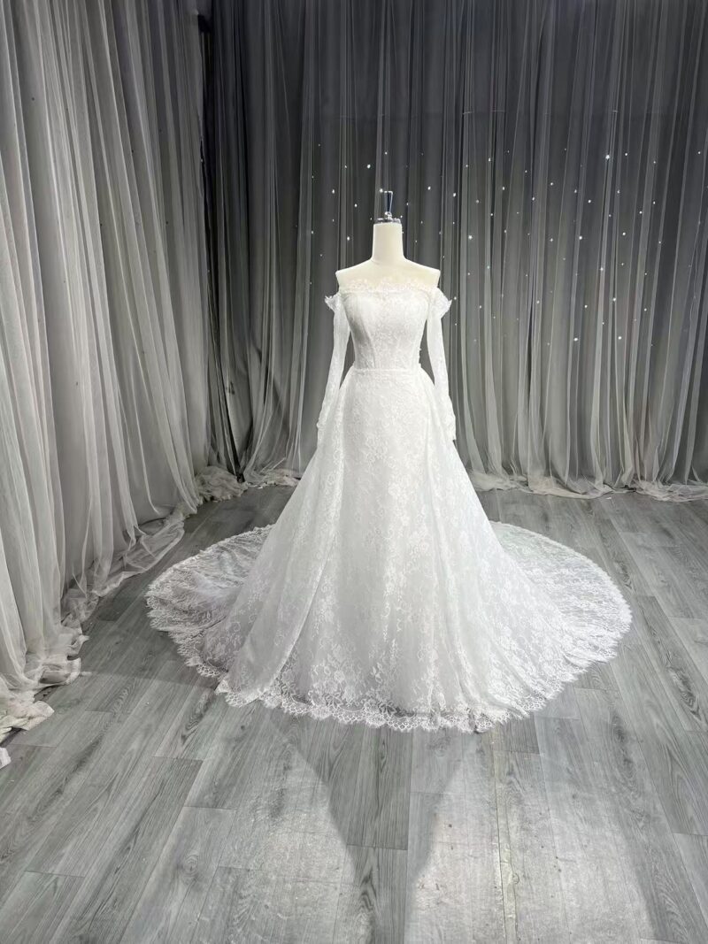 Fitted mermaid wedding dress