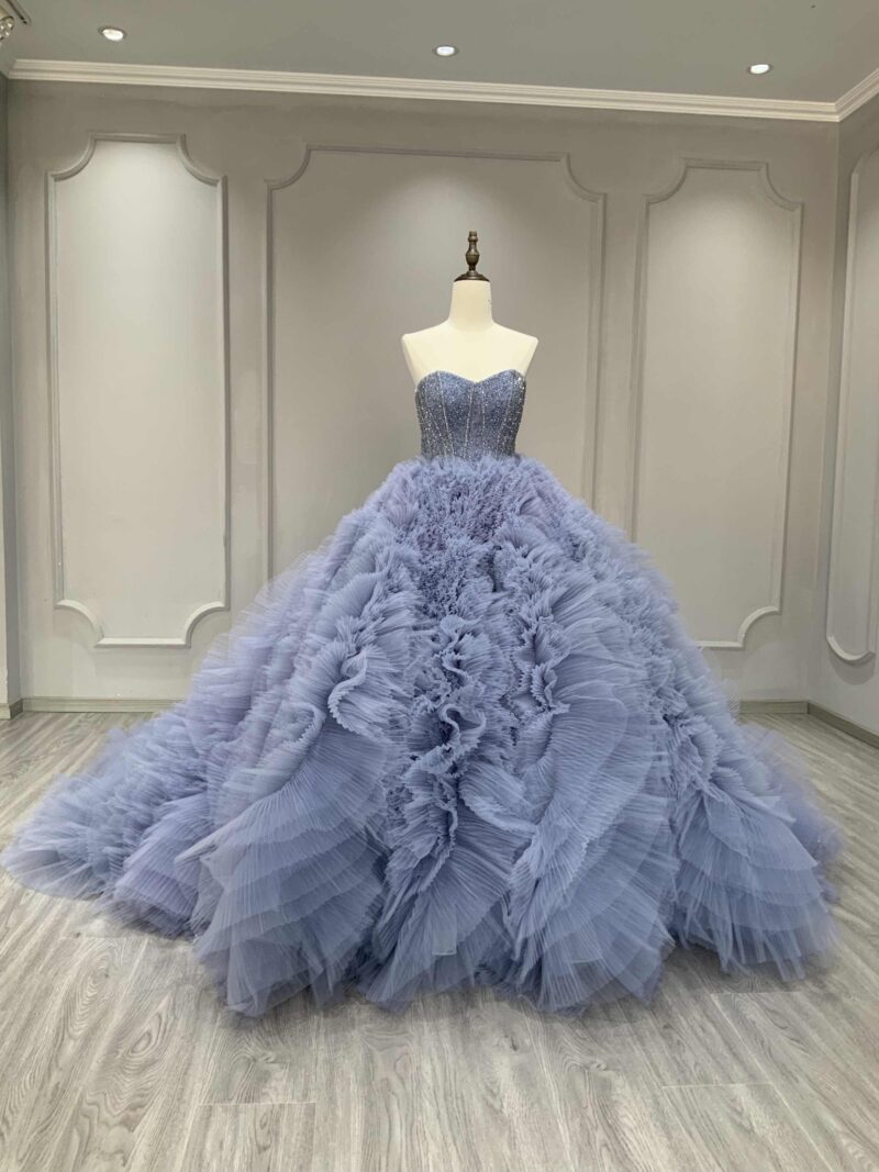 High-end custom-made evening gowns
